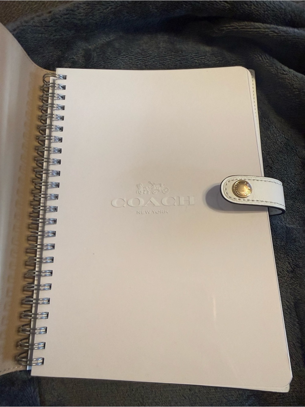Coach notebook and cover - Picture 2 of 4